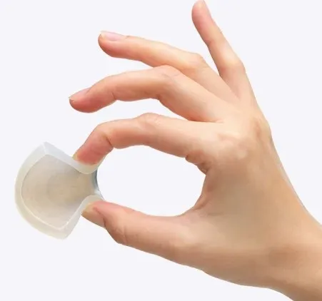 柔らかなシリコン素材を採用